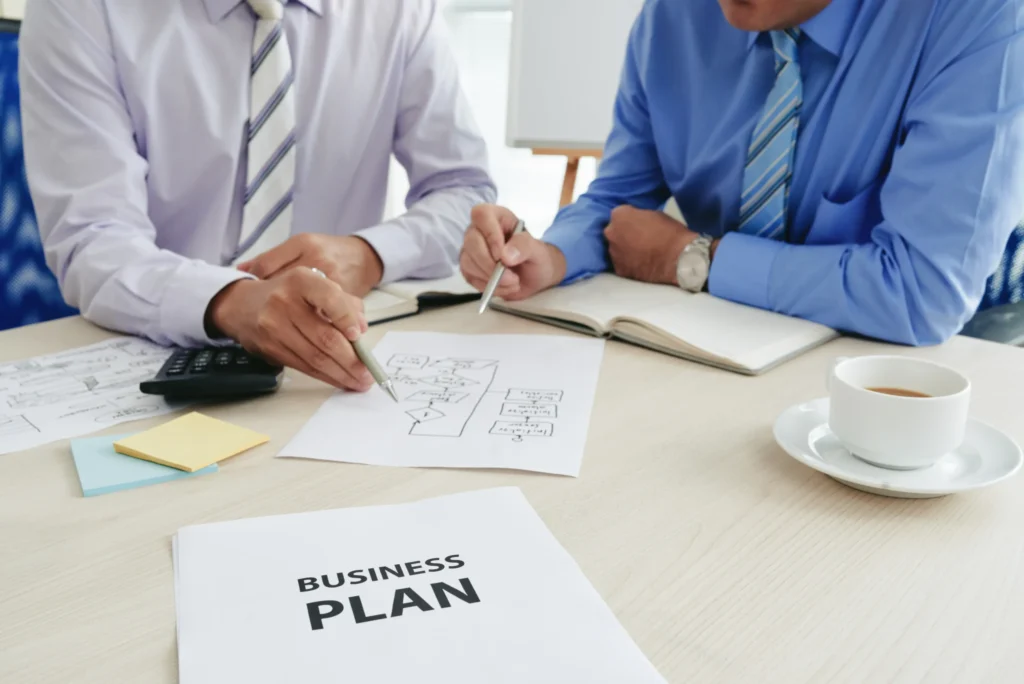 Tech-Talent-two-verticals-leading-with-a-business-plan-scaled