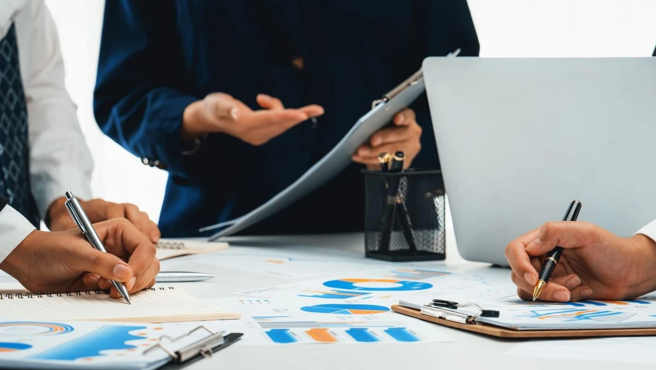 When Should Organizations Engage Advisory Services